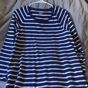 Old navy shirt size large